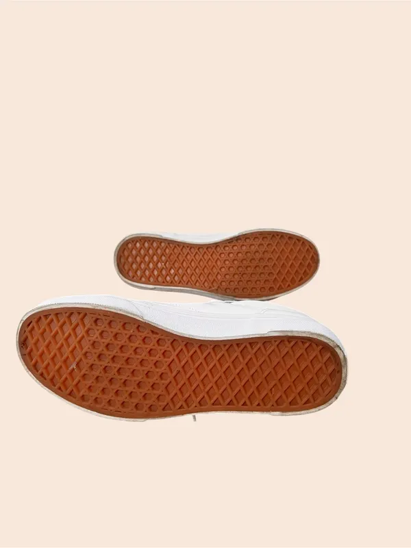 Vans Leather Classic White Low-Top Sneakers - Image 9