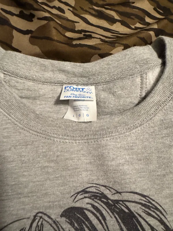 Gildan Sweatshirt - Image 2