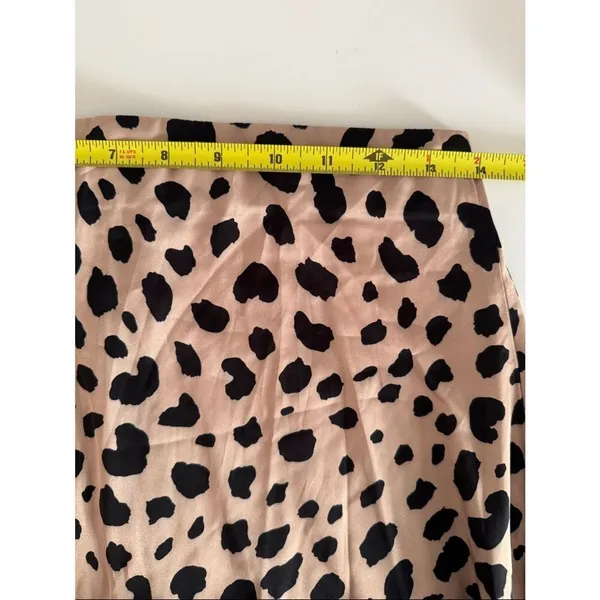 Leopard Print A-Line Midi Skirt in Beige and Black EUC - Image 5