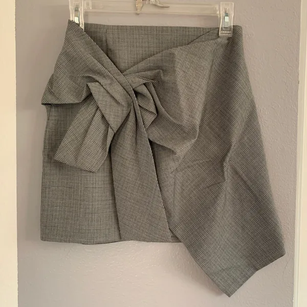 Zara Black & White Houndstooth mini Skirt with Bow Knot - Image 4