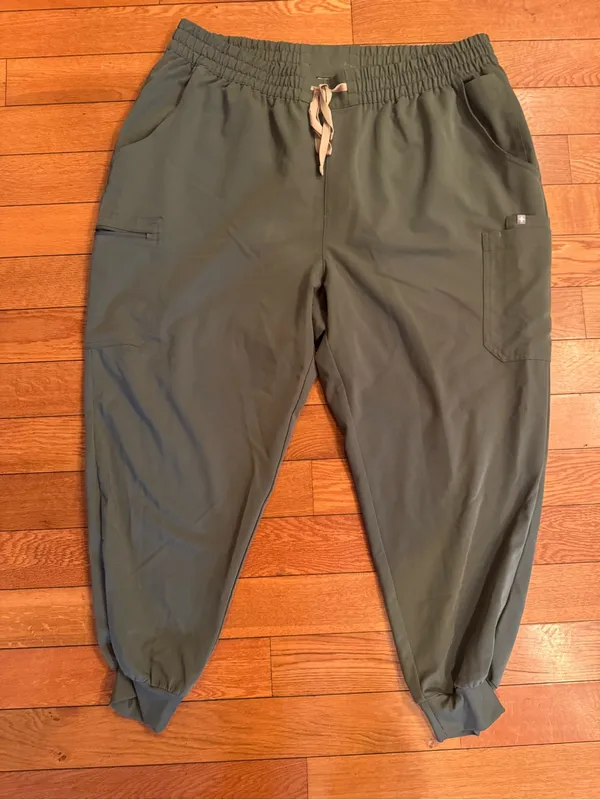 FIGS Moss Green Jogger Scrub Pants Plus Size 4XL EUC - Image 2