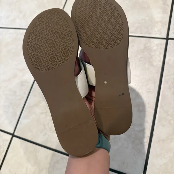 Tory Burch Jamie Dulce De Leche Full T Logo Thong Full Leather Sandals - Image 3