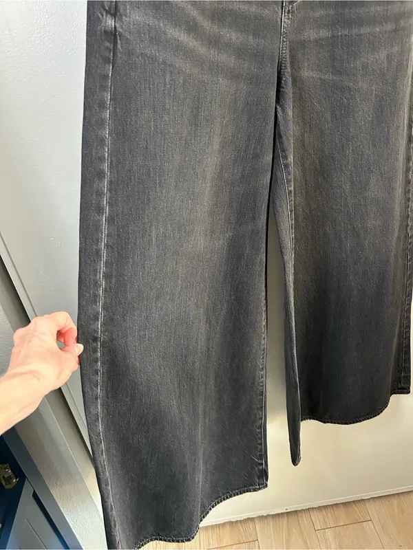 New American Eagle Outfitters Wide Leg Baggy A-Line Fit Black Women's Denim Jean - Image 2