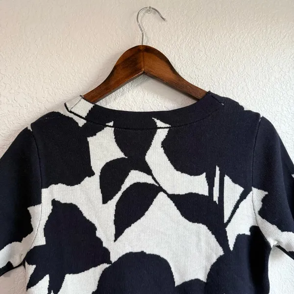 Ann Taylor Womens Sweater Blue Short Sleeve Knit Size Medium - Image 4