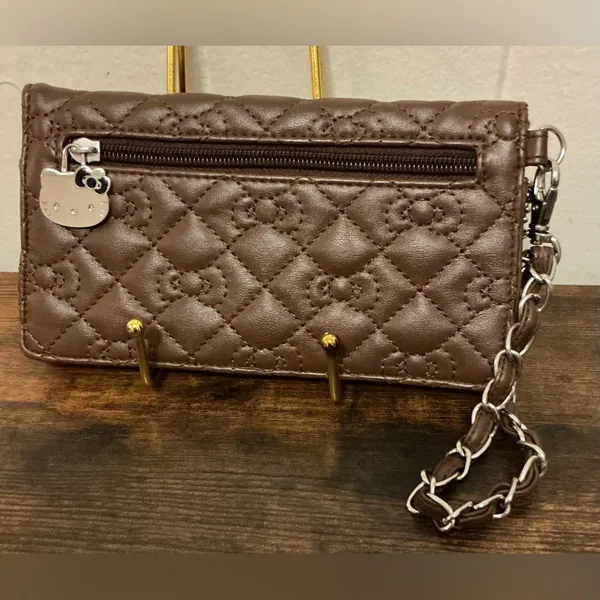 A Rare Vintage Dark Brown Sanrio 2013 Hello Kitty Quilted Faux Leather Wallet - Image 4
