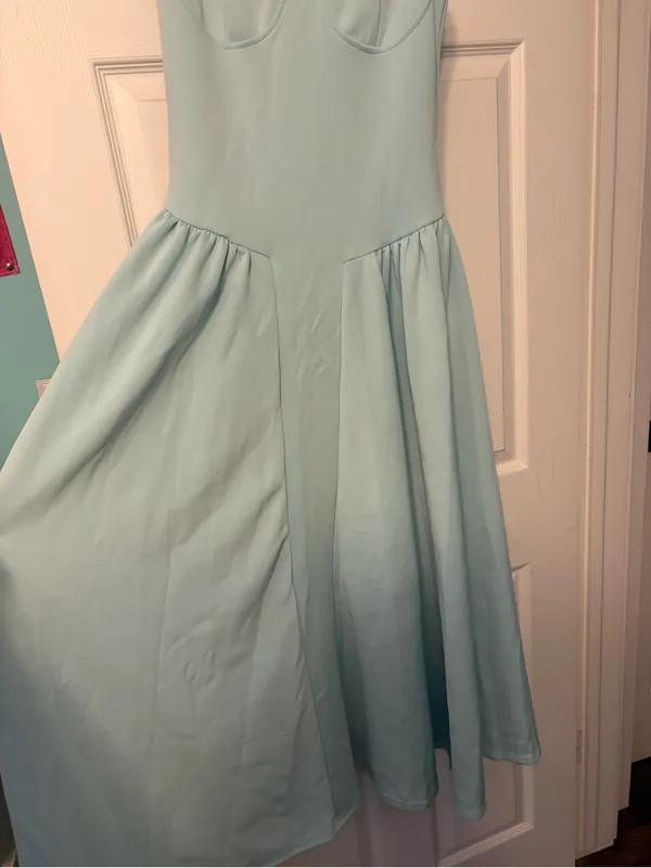 Light Blue Spaghetti Strap midi Dress - Image 2