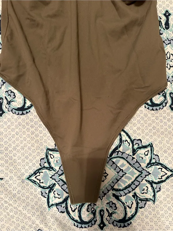 Abercrombie Knot Front Long Sleeve bodysuit - Image 5