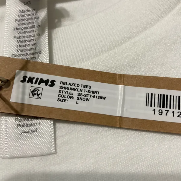 SKIMS T-Shirt L - Image 8