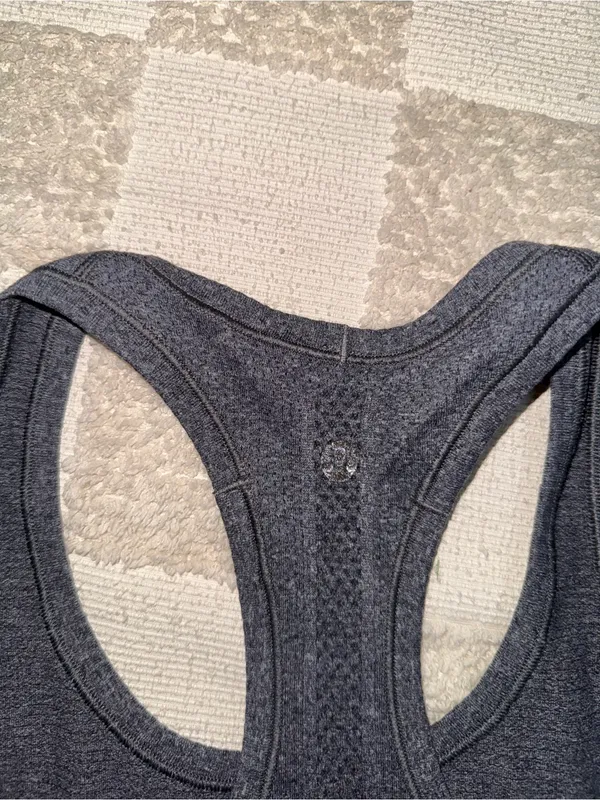 Lululemon Swiftly‎ Tech Tank size 6 - Image 5