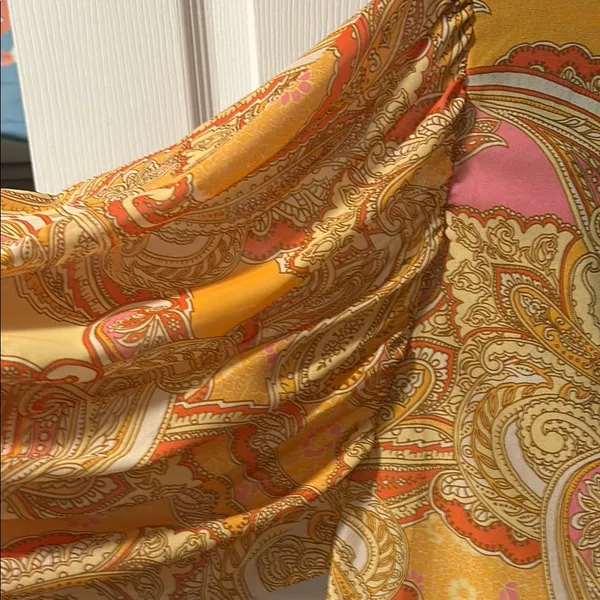 Vici M NWOT Yellow and Orange Paisley Button-Up Shirt - Image 4