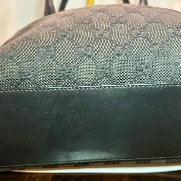 Gucci Black Tote Hand Bag with Iconic GG Design - Image 8