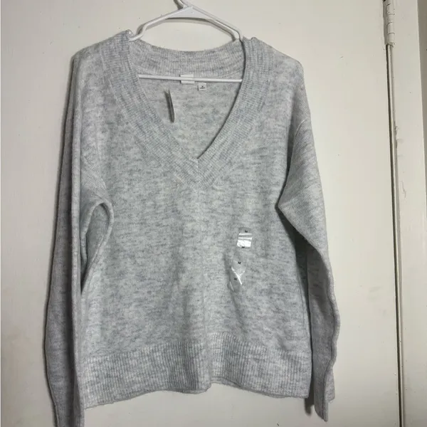 GAP Light Gray Off-the-Shoulder Sweater - Image 2