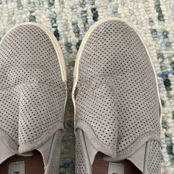 Worn down Steve Madden shoes - Image 2