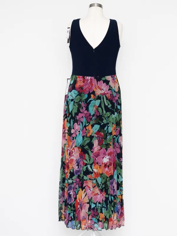 Xscape. Sleeveless Floral Maxi‎ Dress - Image 3