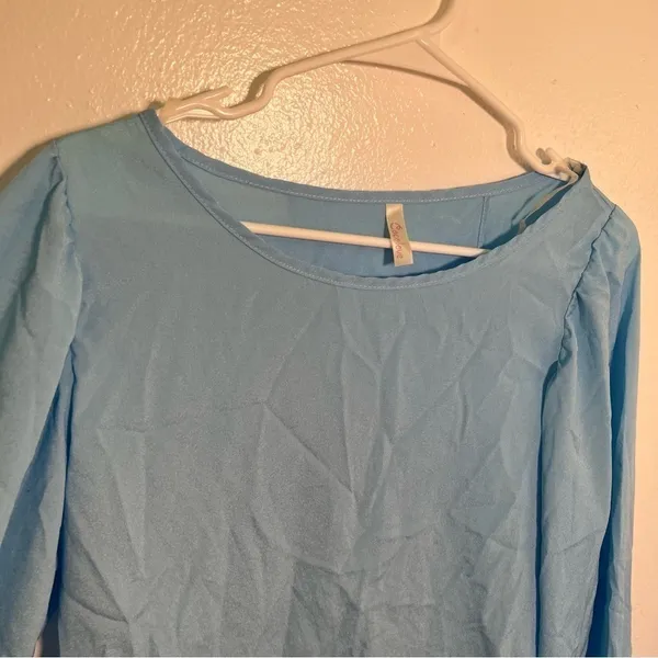 Coco Love Women's Size Large‎ Long Sleeve Blouse Light Blue Wrap Back Round Neck - Image 3