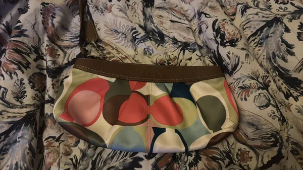 Coach Wristlet Clutch Small - Image 5