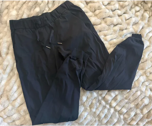 Lululemon Joggers Black - Image 3
