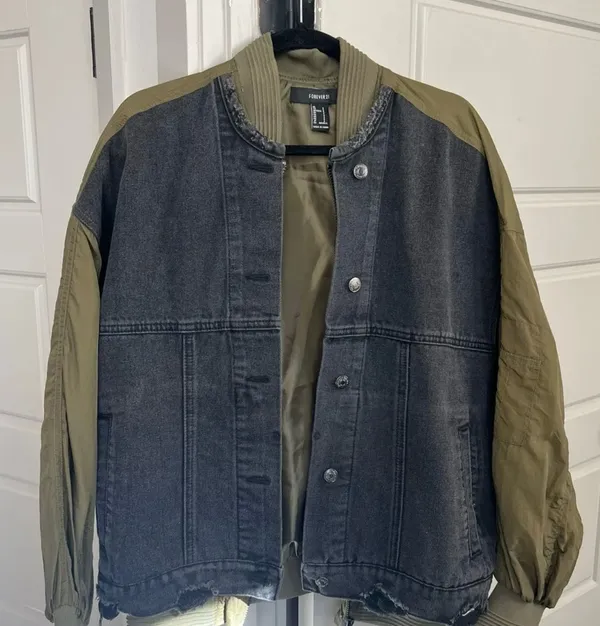 Mixed Fabric Oversized Distressed Jacket, size Small - Image 4