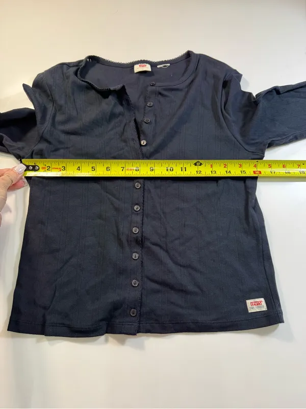 Levi's Black Long-Sleeve Button Henley Tee - Image 4