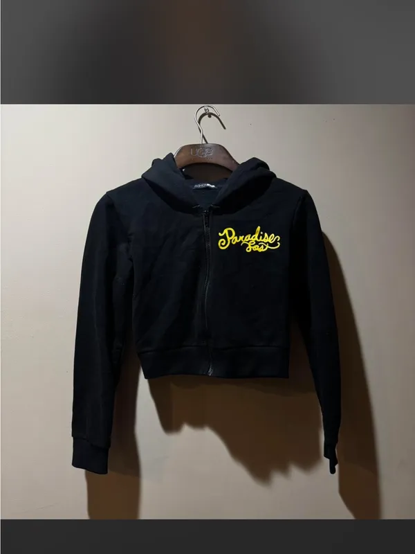 Cropped Black Zip - Image 3