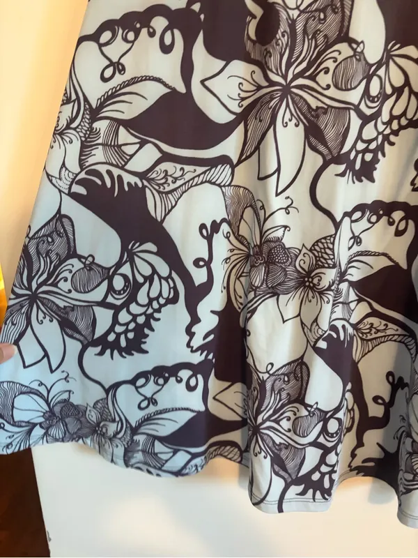 Patagonia Blue Black Floral Print Stretchy W's Morning Glory Skirt - Image 4