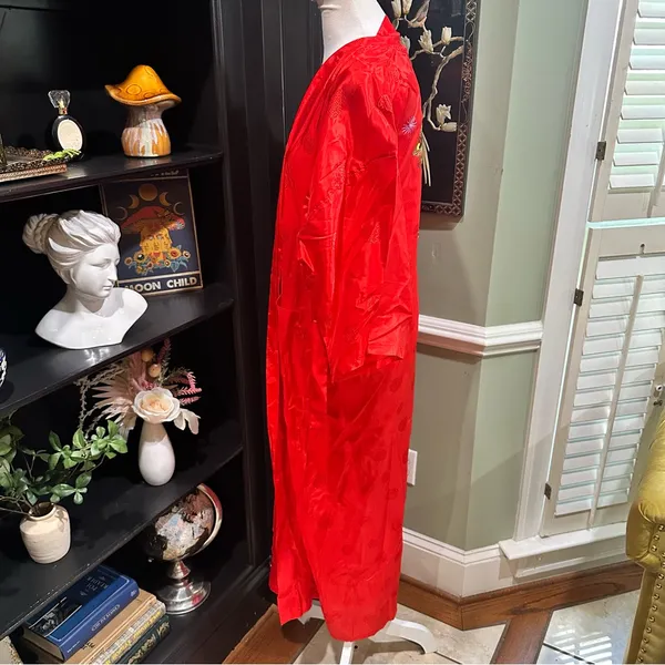 Vintage Golden Bee Red Embroidered Peacock Kimono Robe – Size M - Image 9