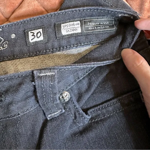 Vintage Black Low Rise Miss Me Jeans With Rhinestone Crosses - Image 3