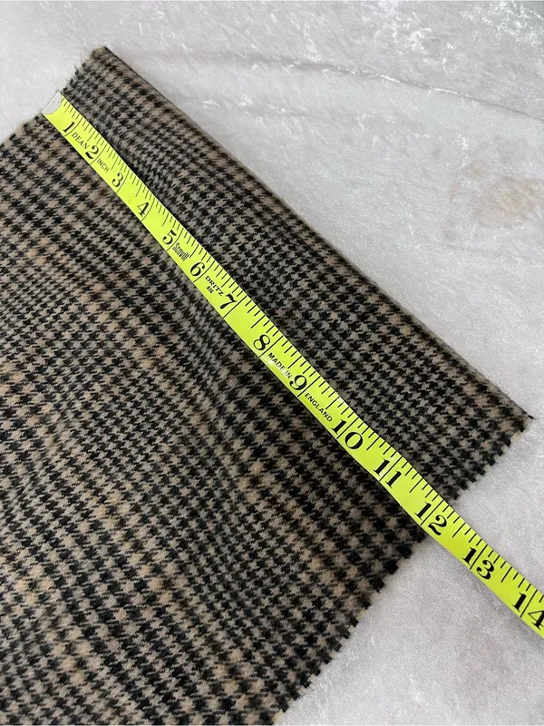 Classic Houndstooth Fringe Shawl Scarf 100% cashmere made in Scotland Neutral - Image 3