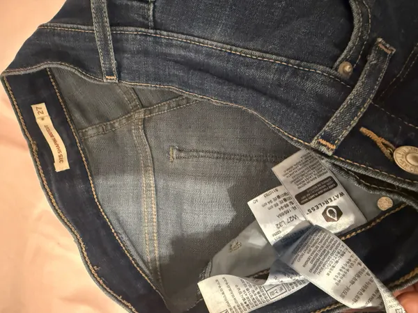 315 Shaping Levi’s Women’s Bootcut Jeans - Image 3