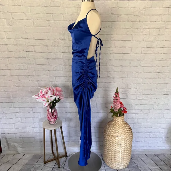 Boutique NEW Blue Satin Dress - Image 9