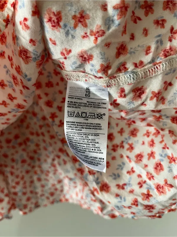 Old Navy Red White Floral Peasant Top XL Cottagecore Flutter Sleeve Prairie - Image 4