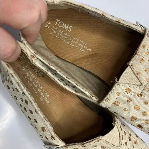 Toms cream with gold dots flats slip on‎ shoes size 8 - Image 6