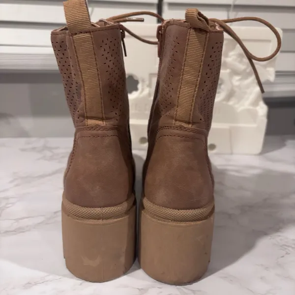 Sugar Fabians Brown Heeled Boots Size 8 | Trendy Fall Fashion Essential - Image 3