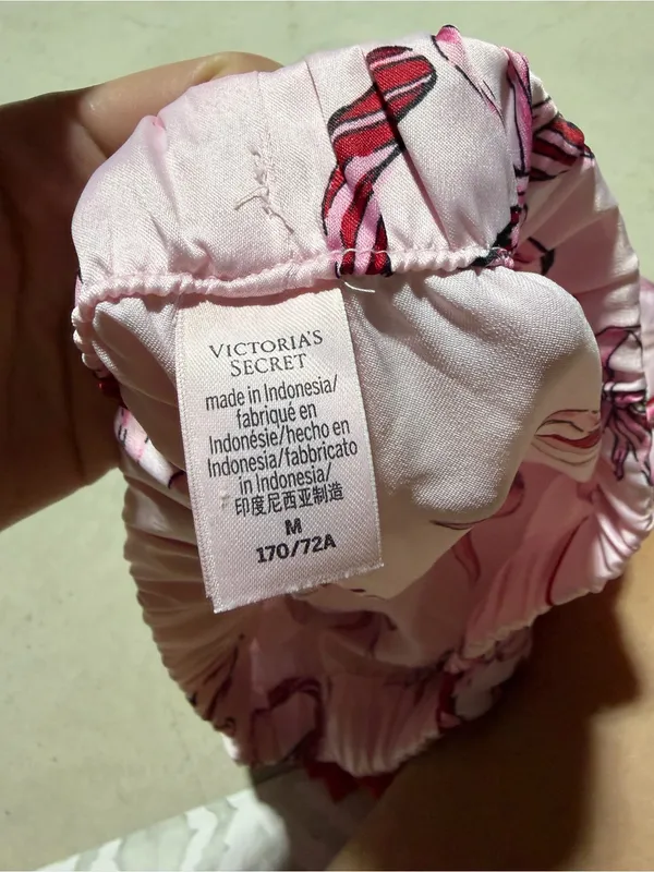 Victoria’s secret Pink Candy Cane bow Pajama Shorts medium - Image 8