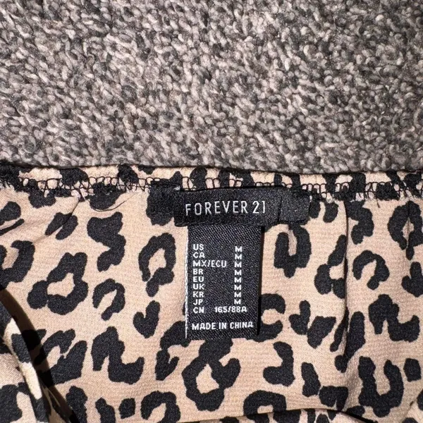 Forever 21 leopard print crop top in a M - Image 2