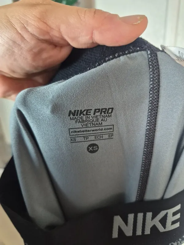 Nike Pro Heights Vixen Capri Leggings XS - Image 8