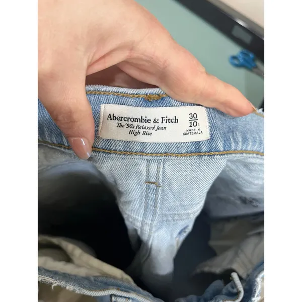 Abercrombie 90s Relaxed Jeans High Rise Light Wash Straight 30/10‎ - Image 6