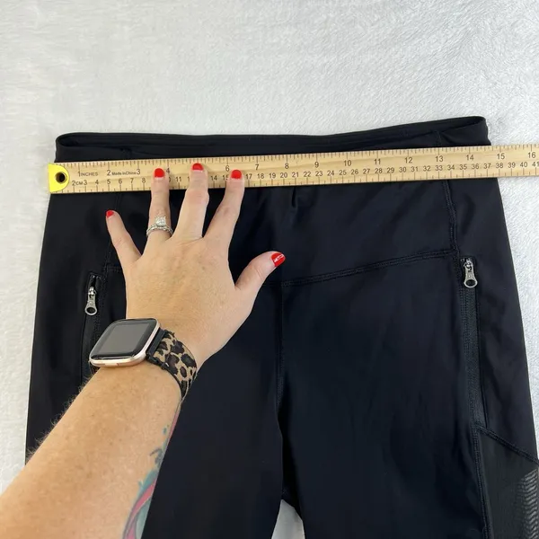 Lululemon Athletica‎ Size 10 Crop Capri Mesh Panel Leggings Black Zip Pockets - Image 11