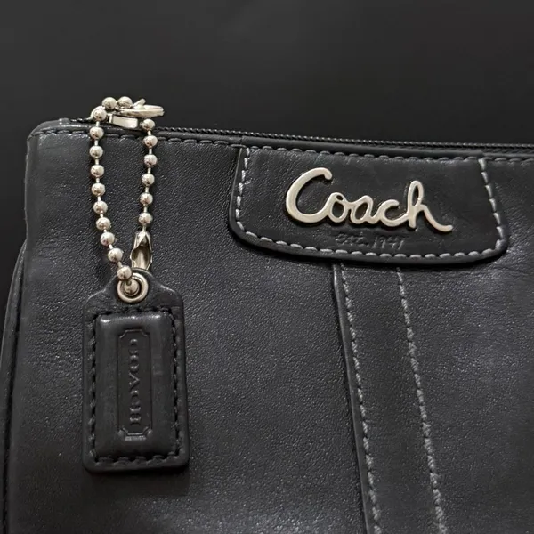 COACH Black Leather Contrast Stitching Wristlet Wallet - Image 4