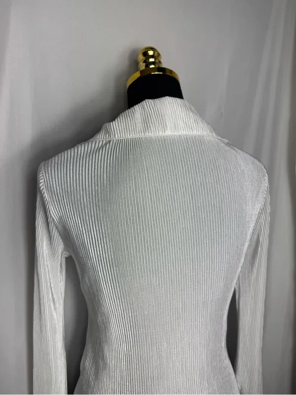 Women’s Ribbed V-Neck Button-Front Top Y2K style White festival Small NWOT - Image 6