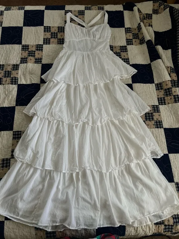 Lace-Up Back Tiered Abercrombie Maxi Dress - Image 3