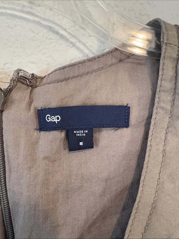 Gap size 8 Sleeveless Pleated Midi Dress in Olive Taupe - Image 2