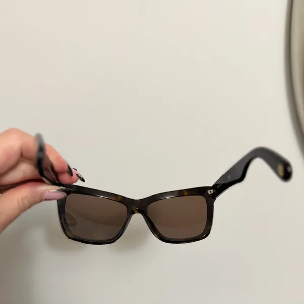 D&G Dolce & Gabbana Women’s Tortoiseshell Oversized Sunglasses DD3080 502/73 - Image 5