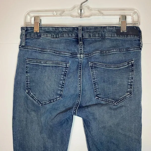 Calvin Klein Slim Boyfriend Sz 4 Jeans 26.5" Inseam EUC - Image 4