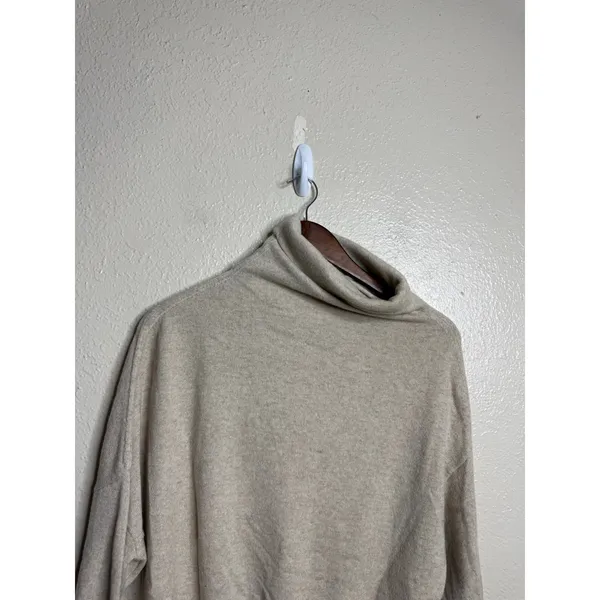 Cuyana Cashmere Blend Funnel Neck Turtleneck Sweater size S/M Oatmeal Beige - Image 4