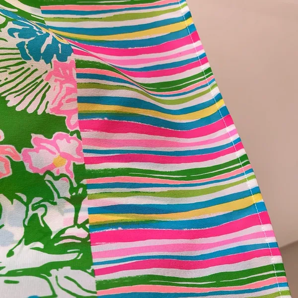 Lilly Pulitzer size medium silk top - Image 4