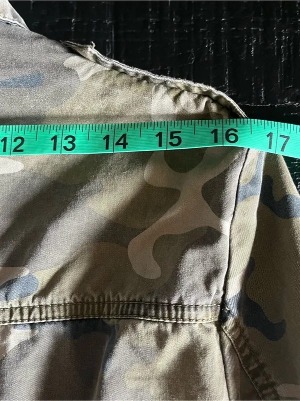 Love Tree Women's Camo Distressed Utility Jacket Size M - Image 6
