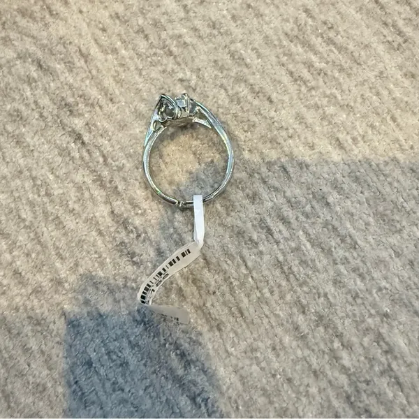 Elegant Silver Women's Ring - Image 6