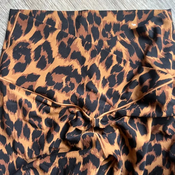 Aerie Offline animal‎ print criss cross leggings size small - Image 6