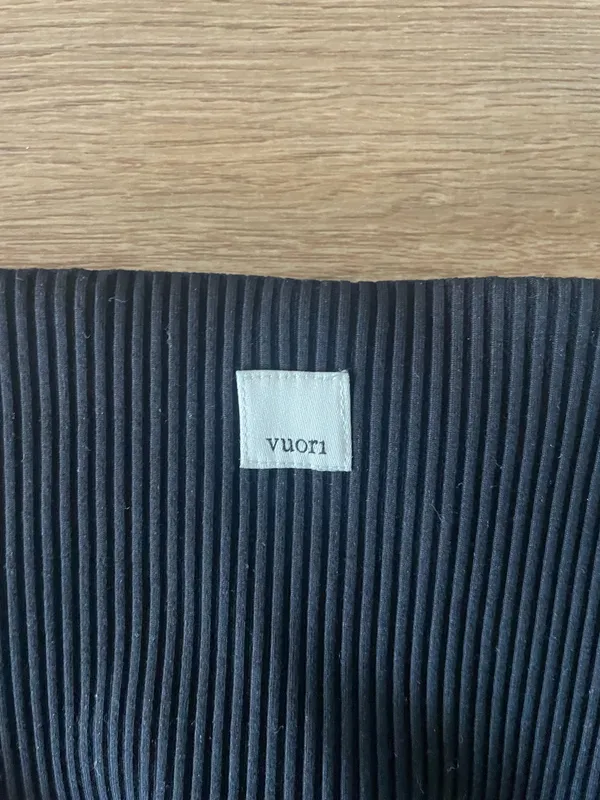 Black Ribbed Vuori Leggings - Image 2